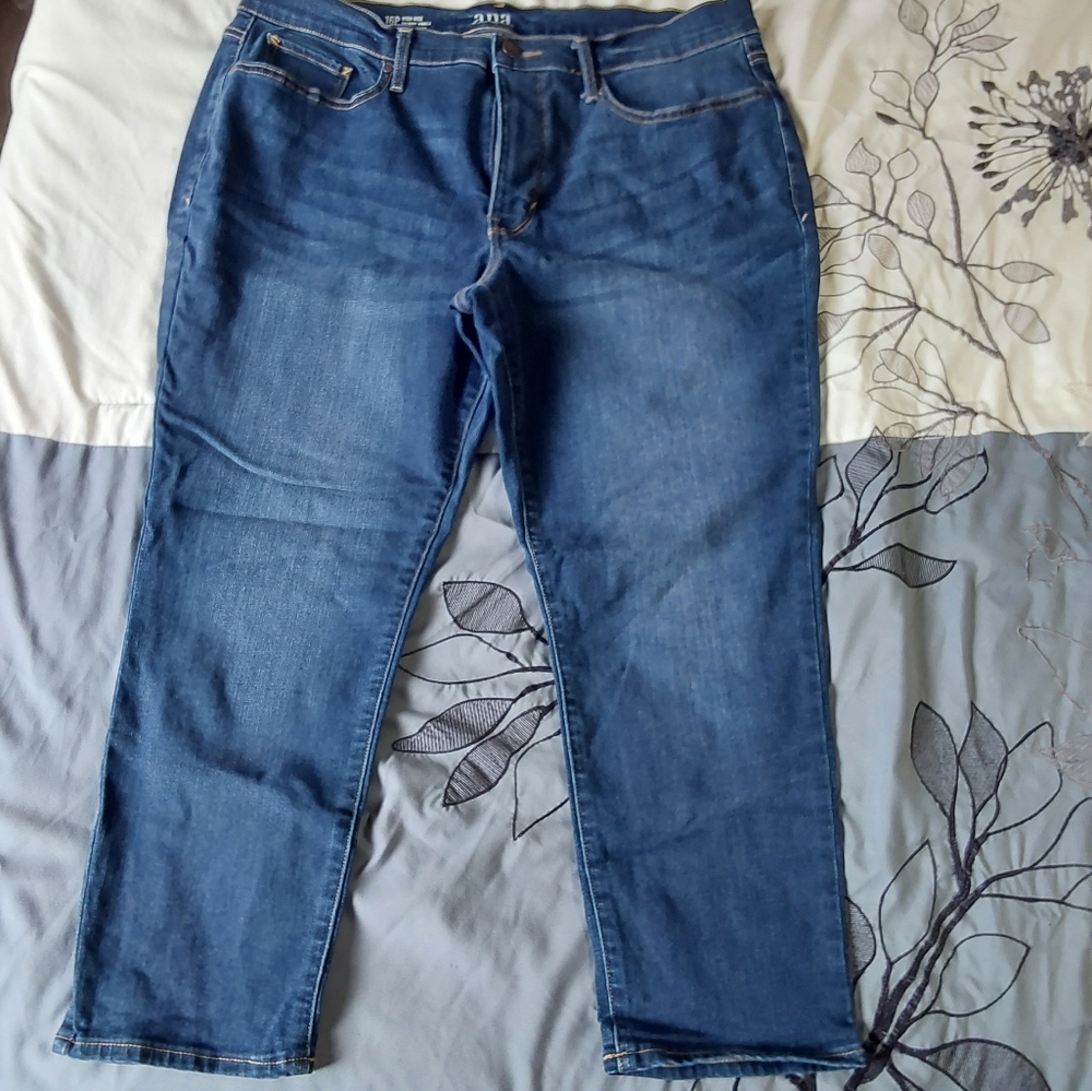 A.N.A Jeans